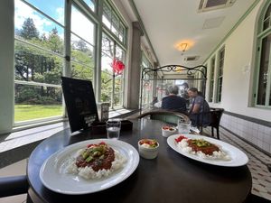 terrace seating at Taishō Roman Tea Room in Hirosaki