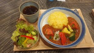 Vegetable curry salad at Craft & Japanese Style Café Takumikan in Hirosaki