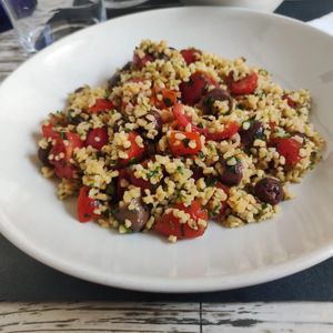 Taboulleh, bulgur, pomodori e olive at Osteria di Fuori Porta in Padua