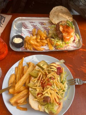 They told us all sauces are vegan :), a lot of vegetarian options and many dishes are able to be made vegan at Freddy's Beerkitchen in Nijmegen