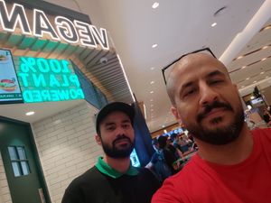 #Amir ✌🏾🌱 at Vegan Burger - Dubai Mall in Dubai