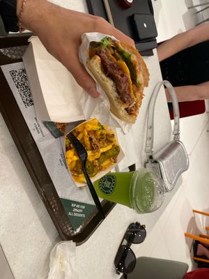 Really good reason for visiting Dubai Mall.😋  at Vegan Burger - Dubai Mall in Dubai