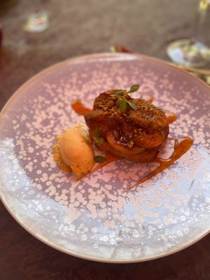 Dessert: Sablé fin, abricots rôtis, pistaches caramélisées et sorbet abricot 
Roasted apricots on syrupy toast with pistachios and apricot sorbet.
Sablé fin removed to make  at Le Parvis in Saintes