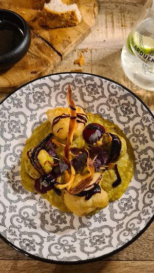 Tempura de légumes et purée de poireaux avec surprises at Entre Nous in Hamois