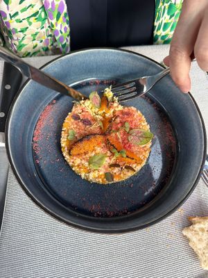  at Entre Nous in Hamois