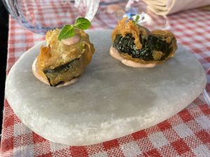   at Entre Nous in Hamois