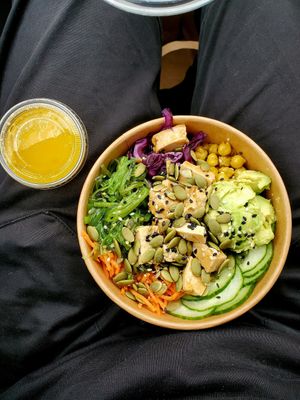  at Pokoon Poke Bar in Calais