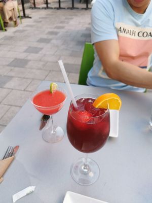 Sangria and cosmo at Pure Kitchen - Rideau St in Ottawa