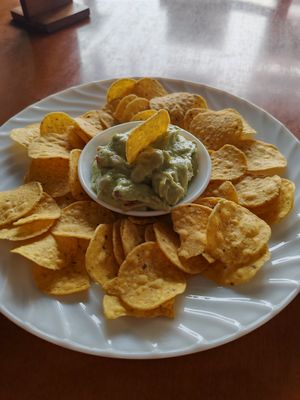 Nachos and guac at My Veg in Banos