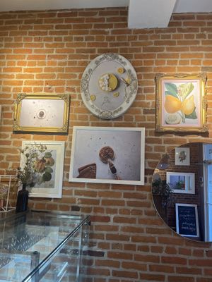 Deco  at Vegania Desserts in Montreal