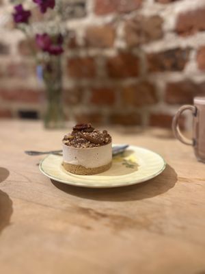 Cheesecake caramel pecan  at Vegania Desserts in Montreal