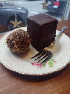 Delicious ball and a may west at Vegania Desserts in Montreal