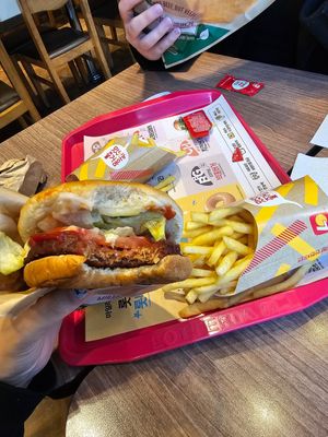  at Lotteria in Gyeongju