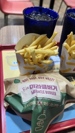 Double Miracle Burger Menu Set  at Lotteria in Gyeongju