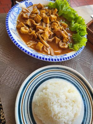 Lok lak at Street Three Restaurant & Bar Kratie in Krong Kracheh