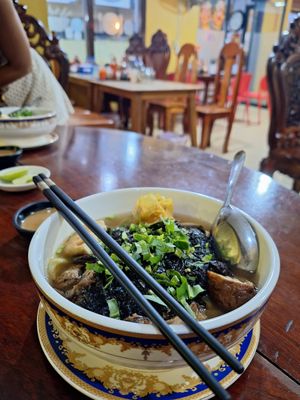 chi chay noodle soup at Mi Chay Vegetarian in Phnom Penh