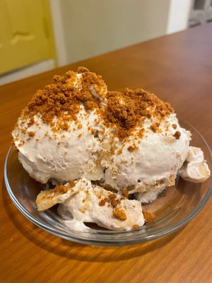 “Cake” cream with bananas and bisquit  at Thea 떼아 in Seoul