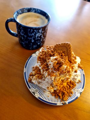 Banana pudding with lotus cookie👍 at Thea 떼아 in Seoul