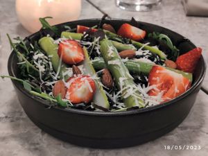 Sunshine salad at Bistro Verde in Copenhagen