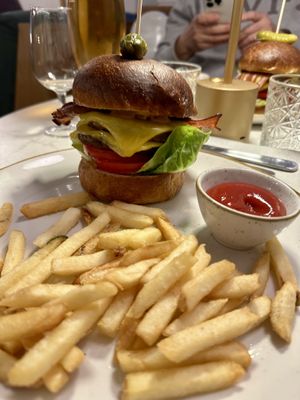 Burger  at Bistro Verde in Copenhagen