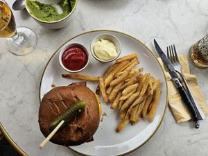 Burger at Bistro Verde in Copenhagen