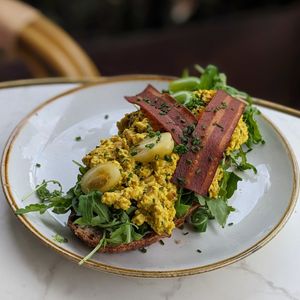 Vegan Tofu Scramble at Bistro Verde in Copenhagen