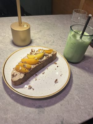 Tahini peaches   at Bistro Verde in Copenhagen