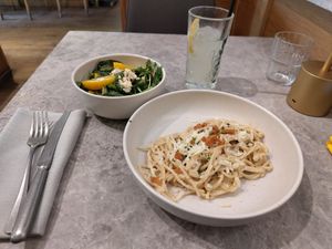 Peach salad and carbonara at Bistro Verde in Copenhagen