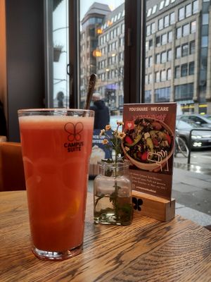 Hot bitter orange at Campus Suite - Brandsende in Hamburg