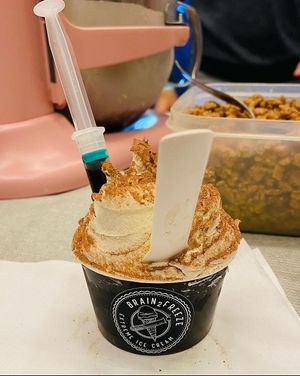 Apple crumble ice cream at Brain2Freeze - Extreme Ice Cream in Antwerpen