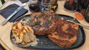 Classic (toppings in back) and one Brainy at Brain2Freeze - Extreme Ice Cream in Antwerpen