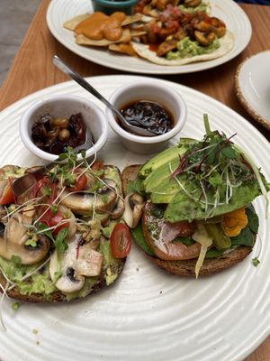 Super yummy mushroom toast and avocado toast with vegan cheese!  Amazing service here too, our fave spot.   #Veganuary at Masa Madre La boutique del Trigo in Guadalajara