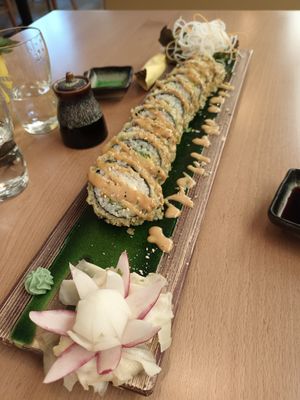 Tempura sushi roll with salmon and cream cheese at Miss Vegan in Berlin
