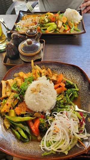 Tofu and vegetables with 'dark' sauce at Miss Vegan in Berlin