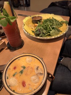 Soup and vietnamese pancake (starters)  at Miss Vegan in Berlin