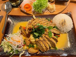 Rice with peanut coconut curry and duck  at Miss Vegan in Berlin