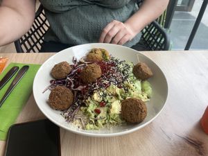 Oriental bowl  at Happy Bowl Sion in Sion