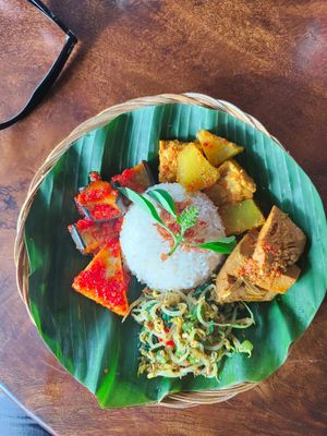 Vegan Nasi Campur at Honeymoon Kitchen in Ubud