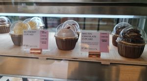 Cupcakes ~ 27/3/22 at Delcie's Desserts and Cakes in Central Singapore