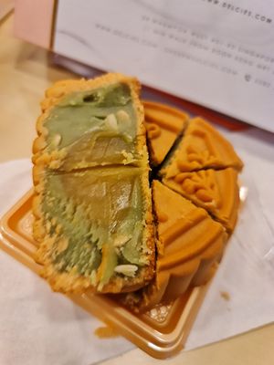 ~ 2/8/22 at Delcie's Desserts and Cakes in Central Singapore