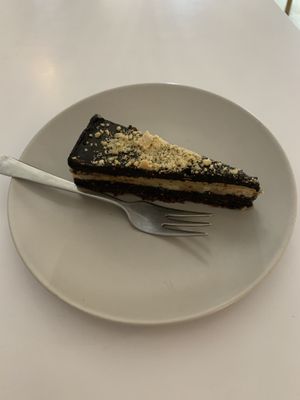 raw snickers cake at Funk You Natural Food in Berlin