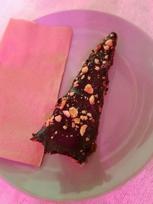 Vegan cake at Funk You Natural Food in Berlin