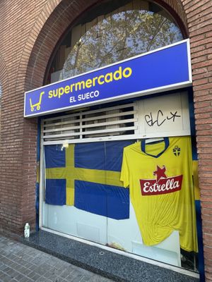 Entrance  at El Sueco Supermercado in Barcelona