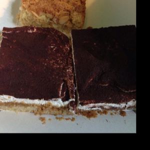 tiramisu & cinnamon almond cake at Edelkiosk in Frankfurt