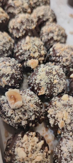 All Dark Chocolate Products are vegan at DONAMALINA San Jacopino in Florence