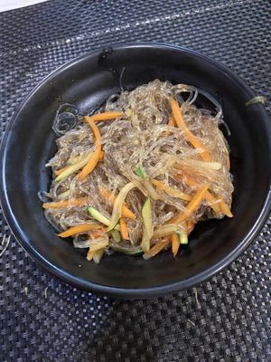 Spaghetti di soia con verdure  at Kata Radja in Turin