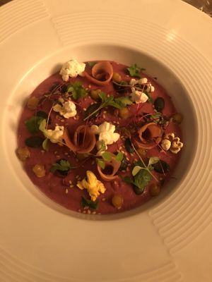 Houmous de betterave   at Restaurant l'Angelus in Montpellier