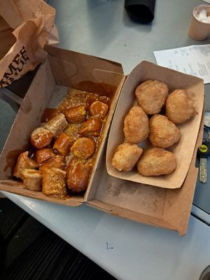  at Pommes Freunde - Hauptbahnhof in Munich