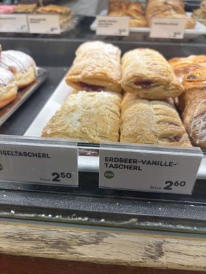   at Anker - Südtiroler Platz in Salzburg