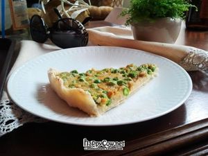 vegan peas and curry quiche at Cafe Vogelfrei in Mannheim